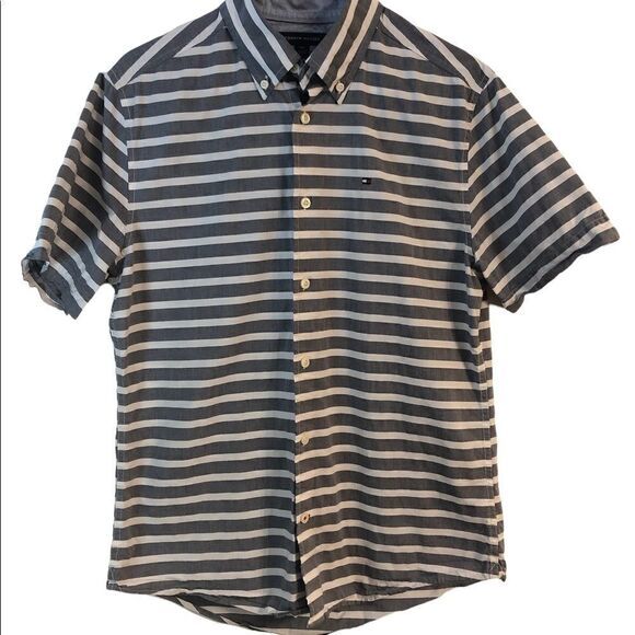 Tommy Hilfiger custom‎ fit short sleeve button front stripe shirt Size Small - Picture 1 of 6
